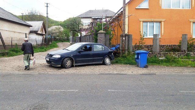 У ДТП на Виноградівщині зіткнулися два «Опелі»