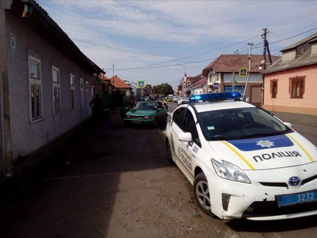 В Мукачево «Фольксваген» сбил 15-летнюю девушку