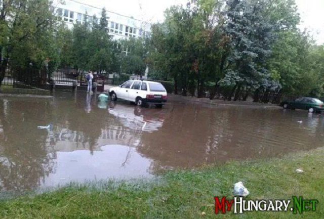 Разрушительный шторм поразил Венгрию