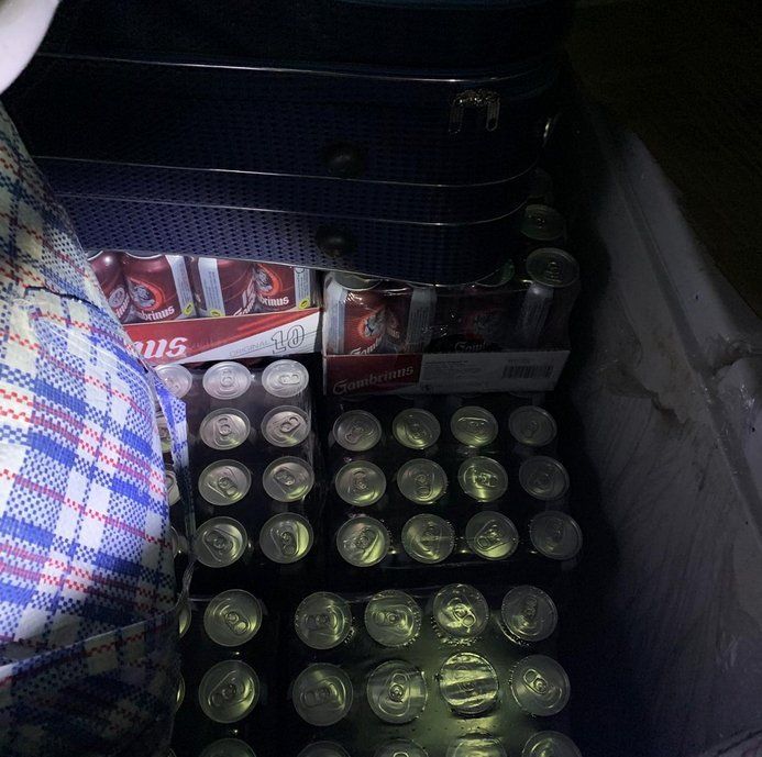 Закарпаття. Українець на "мікрику" перевищив неоподатковану норму ввезення пива у 48 разів