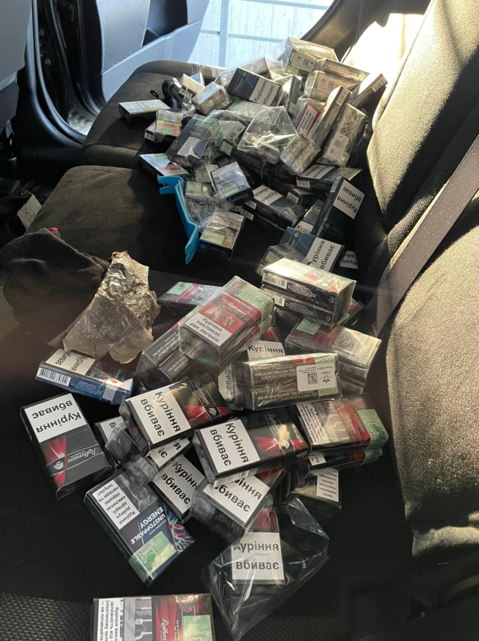 В Закарпатье 250 пачек сигарет стоили бедолаге автомобиля за 200 тысяч