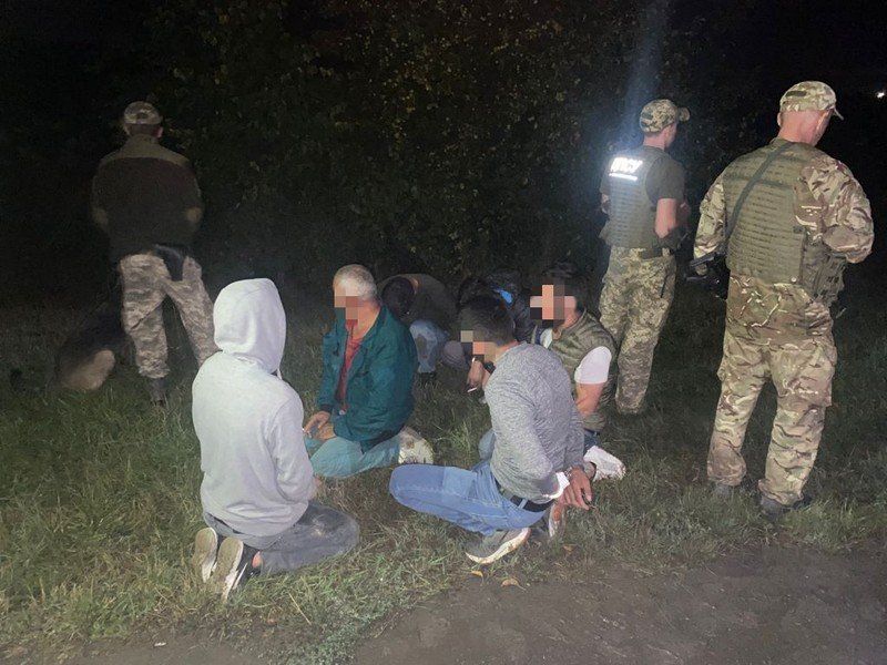 Спецоперация в Закарпатье: Привлекли воздушную разведку, перехвал был в подсолнечном поле 