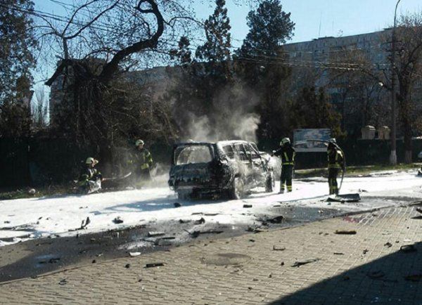 В центре Мариуполя взорвали авто с полковником СБУ