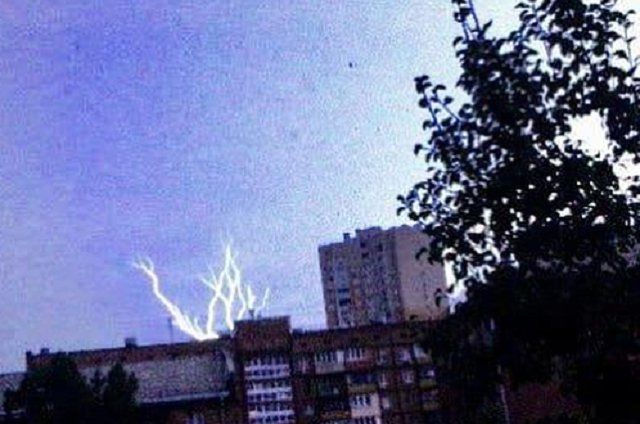 Киев атаковали молнии