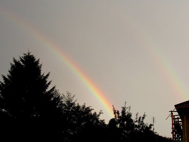Сразу две радуги в небе над Мукачево