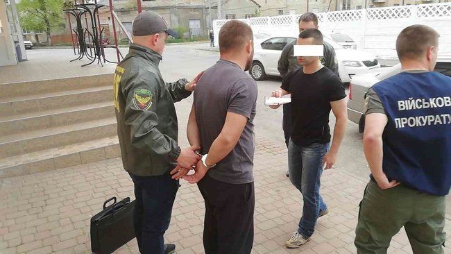 В Мукачево задержали жителя Закарпатье при попытке дать взятку пограничнику