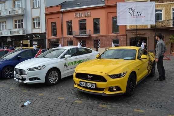 Автовыставка «Форд» в Ужгороде