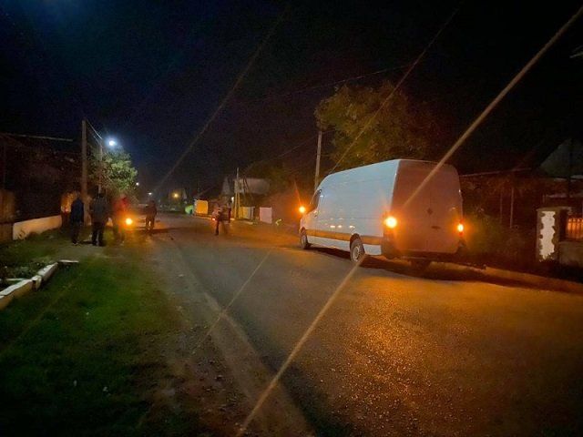Трагическое ДТП в Закарпатье: 75-летняя женщина рванула на дорогу 
