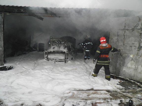 Пожар из-за взрыва в Ужгороде