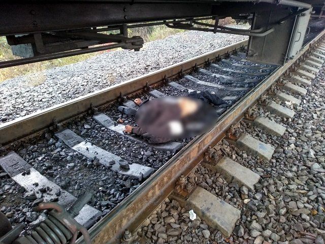 Смерть на ж/д путях: В Закарпатье поезд сбил мужчину