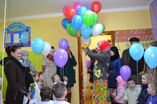 В Тересве на Закарпатье открыли обновленный детсад "Веселка"
