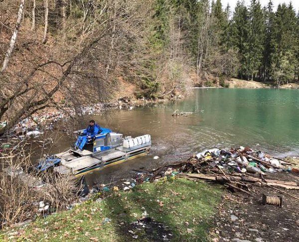 По поручению Москаля Ольшанскон водохранилище очищают от мусора