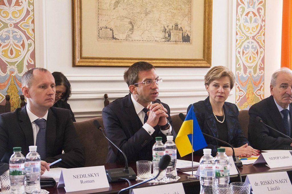 Україна передала Угорщині проект угоди щодо запобігання випадків безгромадянства та множинного громадянства