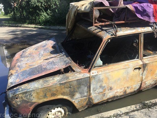В Ужгороде ночью сгорело авто