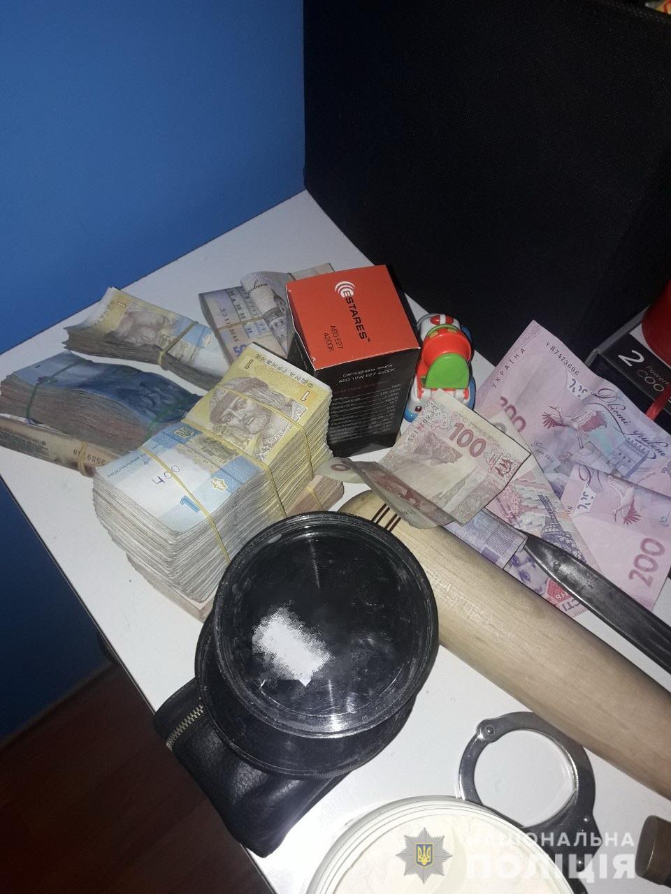 Поліція Закарпаття знешкодила групу наркоділків у Мукачево
