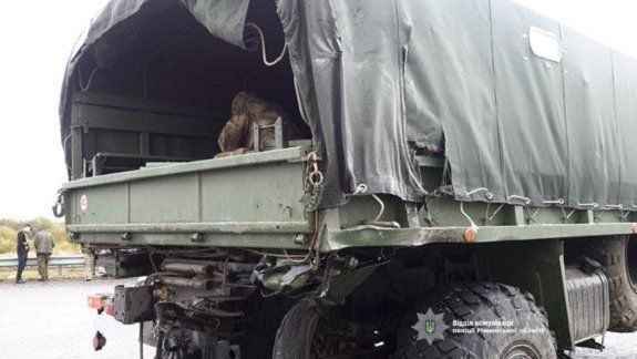 Возле Ровно военный грузовик столкнулся с фурой