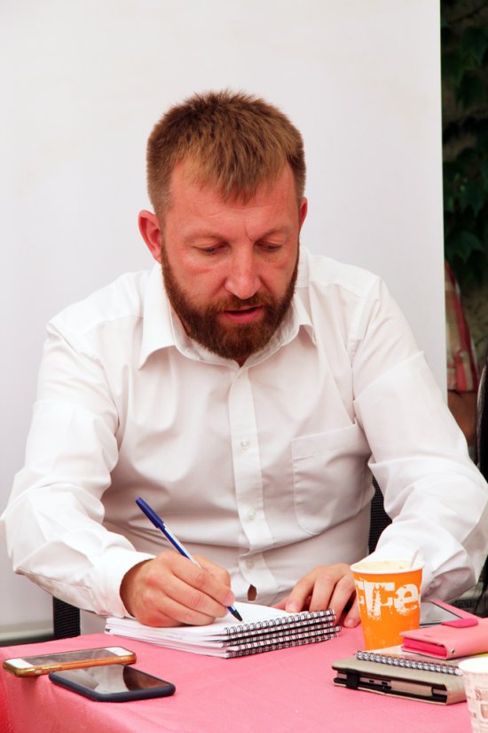 «Кава без краваток» за участі мера Ужгорода Богдана Андріїва.