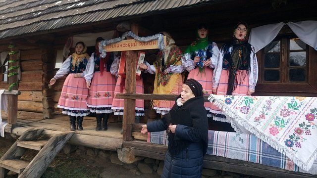 Фестиваль "Коляды в старом селе" собрал национальные общины Закарпатья