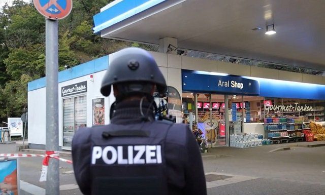 В Германии неадекватный антимасочник хладнокровно застрелил кассира заправки 
