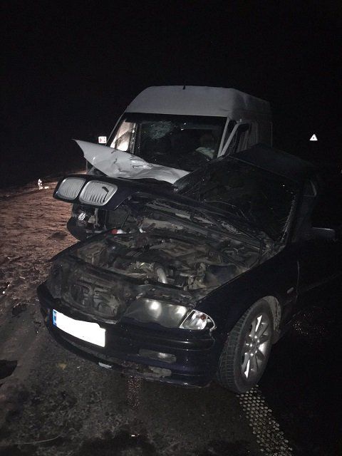 ДТП на трассе Киев-Чоп: "Шумахер" на BMW врезался на полном ходу в «Mercedes Sprinter» пострадали 9 человек