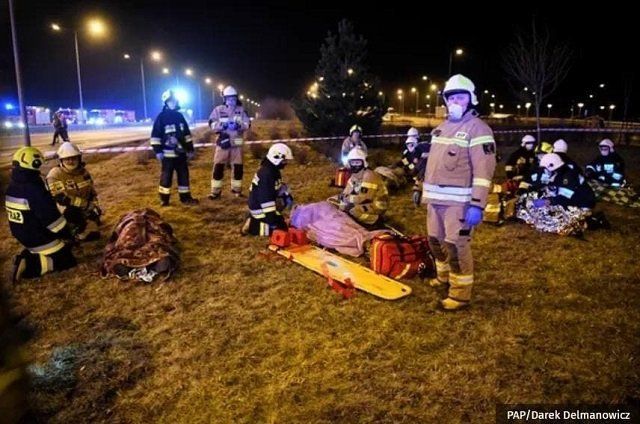В Польше сегодня ночью погибли 6 украинцев : Перевернулся автобус