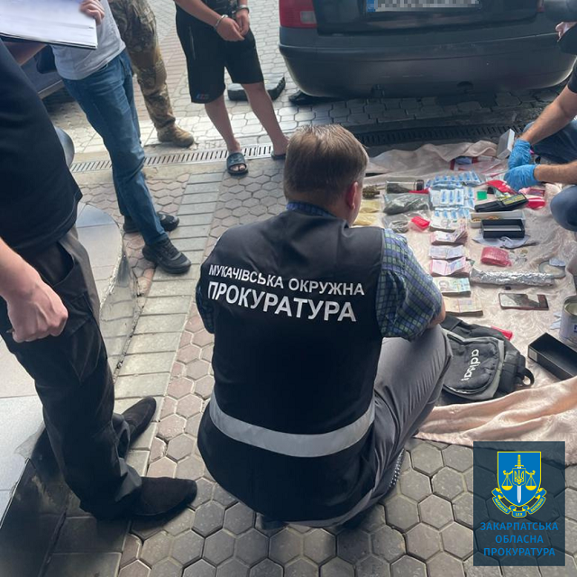 В Закарпатье наркодилеров, которых повязали в Мукачево, отправили под арест