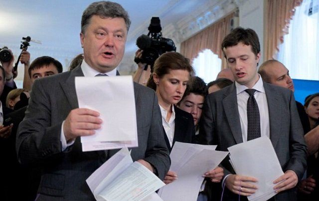 Алексей Порошенко не спешит возвращаться в Украину 