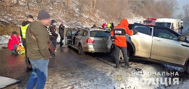 В жесткой аварии в Закарпатье пострадало 4 детей: Что произошло, и кто виноват