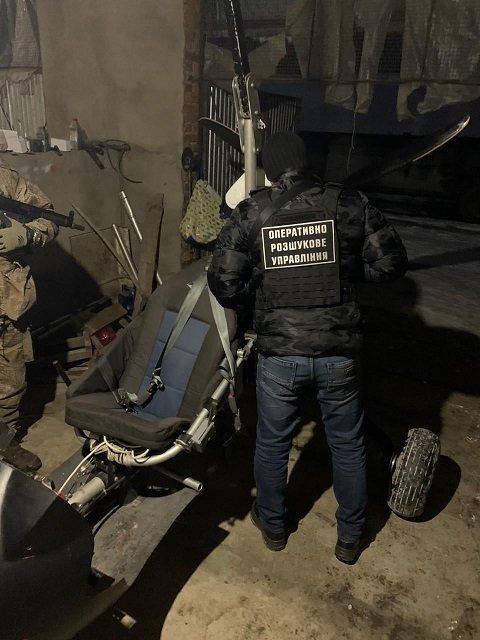 В Закарпатье пограничники поймали дельтапланериста слетавшего в Словакию без разрешения