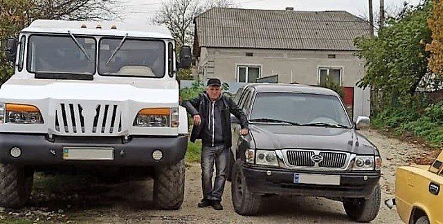 Под Тернополем украинец собрал внедорожник - получился больше Хаммера 