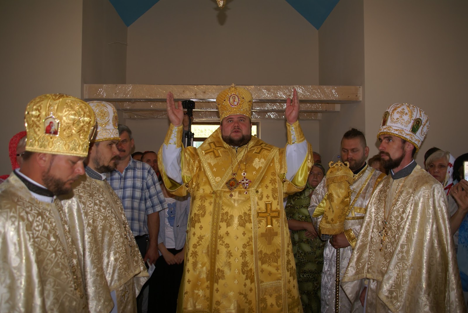 Єпископ Варсонофій освятив новозбудований храм УПЦ КП на Закарпатті