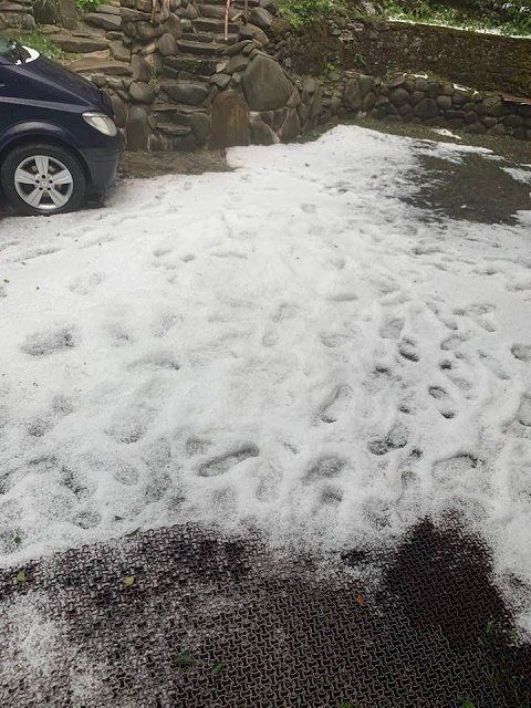 Базу отдыха в Лумшорах присыпало снегом