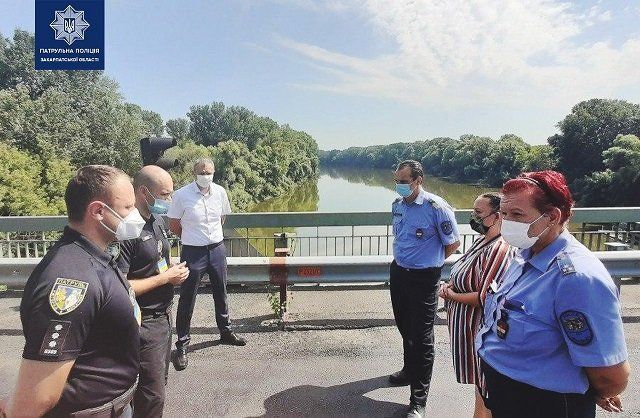 Проблему с очередями на границе в Закарпатье решали полицейские Венгрии и Закарпатья