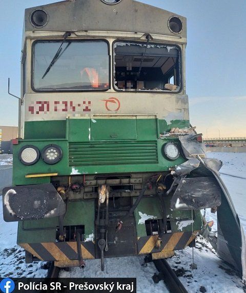 Жесткое ДТП а Словакии: Фура водителя из Украины столкнулась с поездом