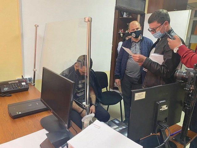Миграционщики Закарпатья обнаружили в Ужгороде гражданина Армении, который входит в санкционный список лиц №600. 