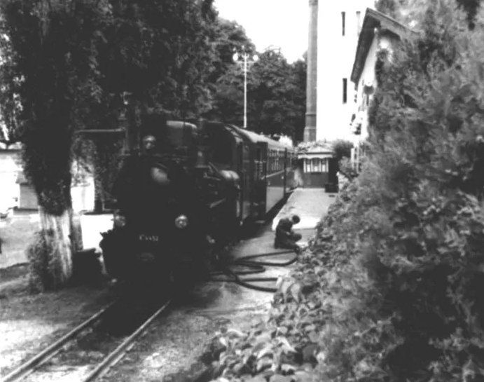 Приміський потяг Ужгород – Анталовці на кінцевій станції в Ужгороді. Кінець 1960-х років