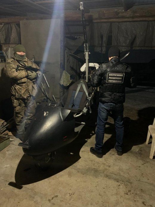 Літальний апарат контрабандистів на Закарпатті затримали відразу ж після приземлення