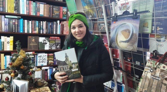 Книги журналистки-писательницы из Ужгорода не только дарят друг другу, но и коллекционируют