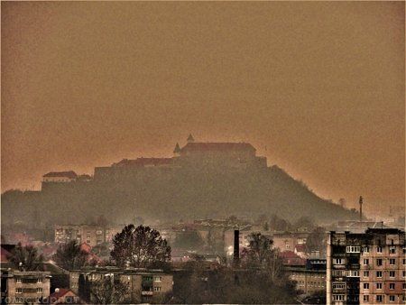 "Высотный" пейзаж одного из 2-х главных городов Закарпатья