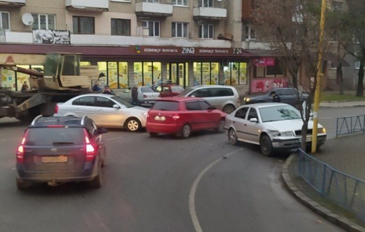 Ужасное ДТП в Закарпатье завершилось воздушным "кульбитом" иномарки