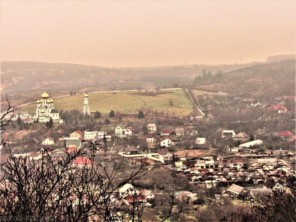 Світлини з гірського схилу: Мукачево "як на долоні"