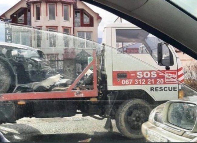 "Шалена" аварія призвела до автомобільних заторів на трасі в Закарпатті