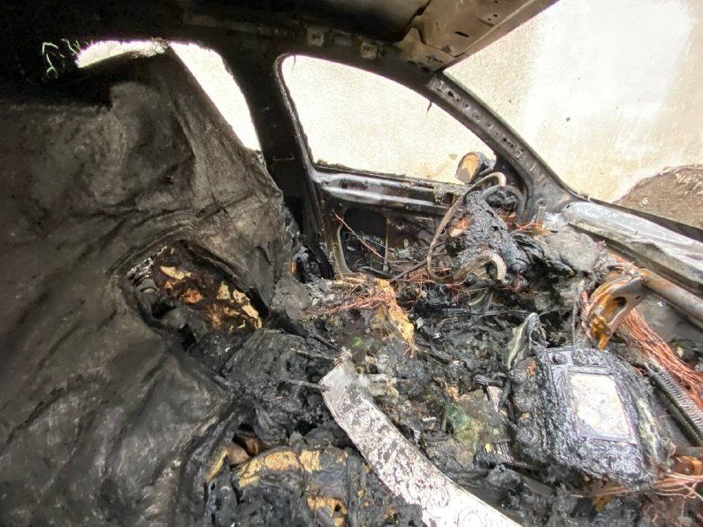 Закарпаття "збурили" два автомобільних вогнища у "стінах" Ужгородського нацуніверситету
