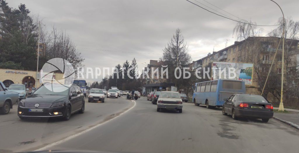 Пенсионер в Ужгороде "сошелся" лоб в лоб с легковым автомобилем