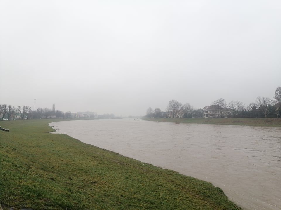 Реки в Закарпатье из-за непогоды "вырываются" с берегов