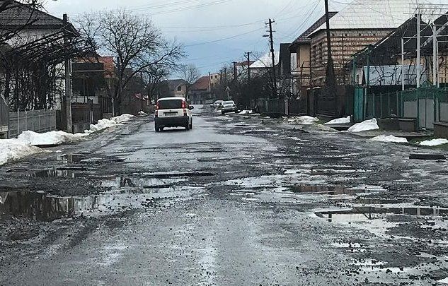 Дорожные ужасы в Закарпатье население терпеть далее не желает