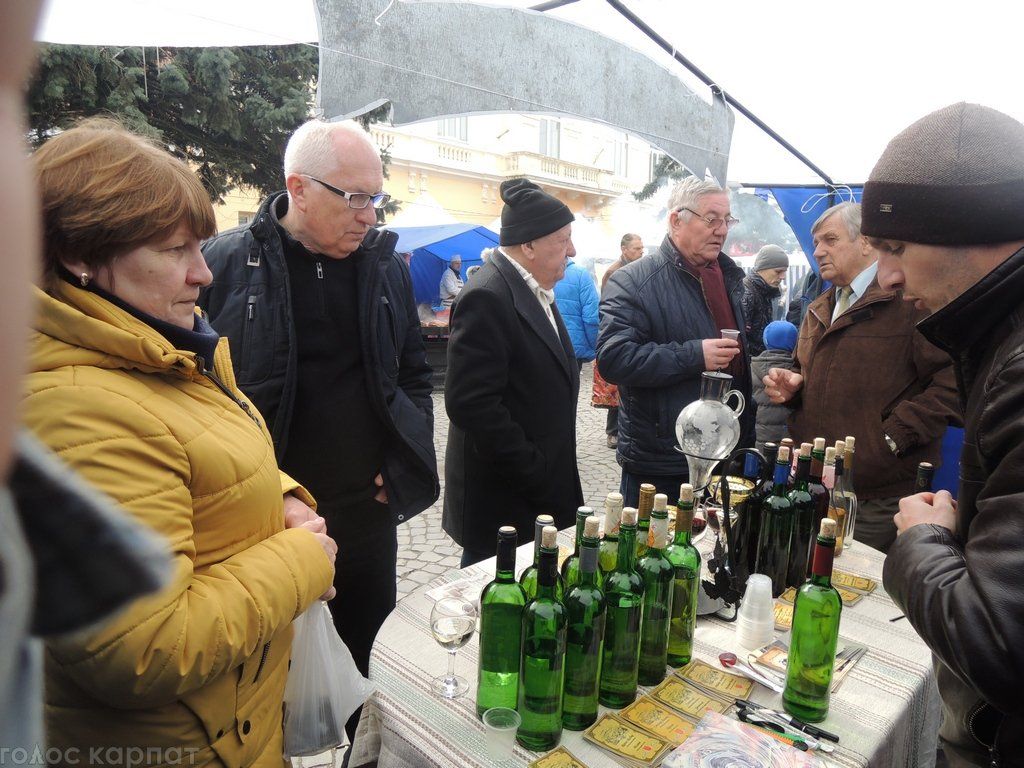 У Берегово проходить Міжнародний фестиваль вина