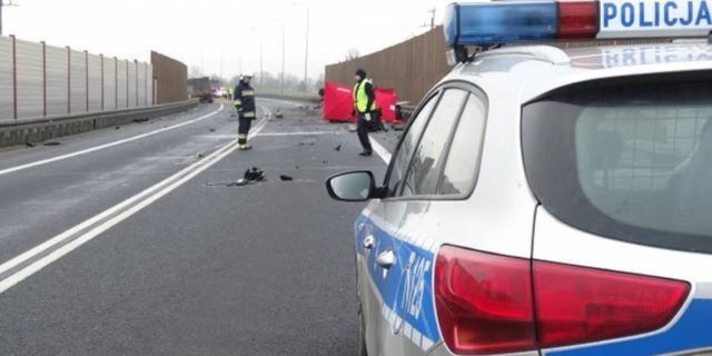 Авария в Польше: Фура раздавила авто дорожников, украинец погиб на месте 