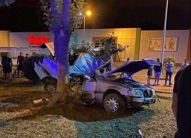 В Закарпатье в ужасной аварии разбился насмерть 19-летний - авто вдребезги, пассажиры в больнице