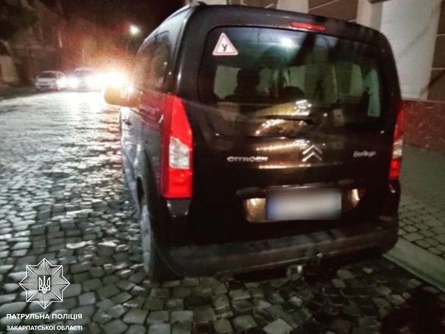 В Закарпатье полиция ищет "шумахера" скрывшегося с места ДТП